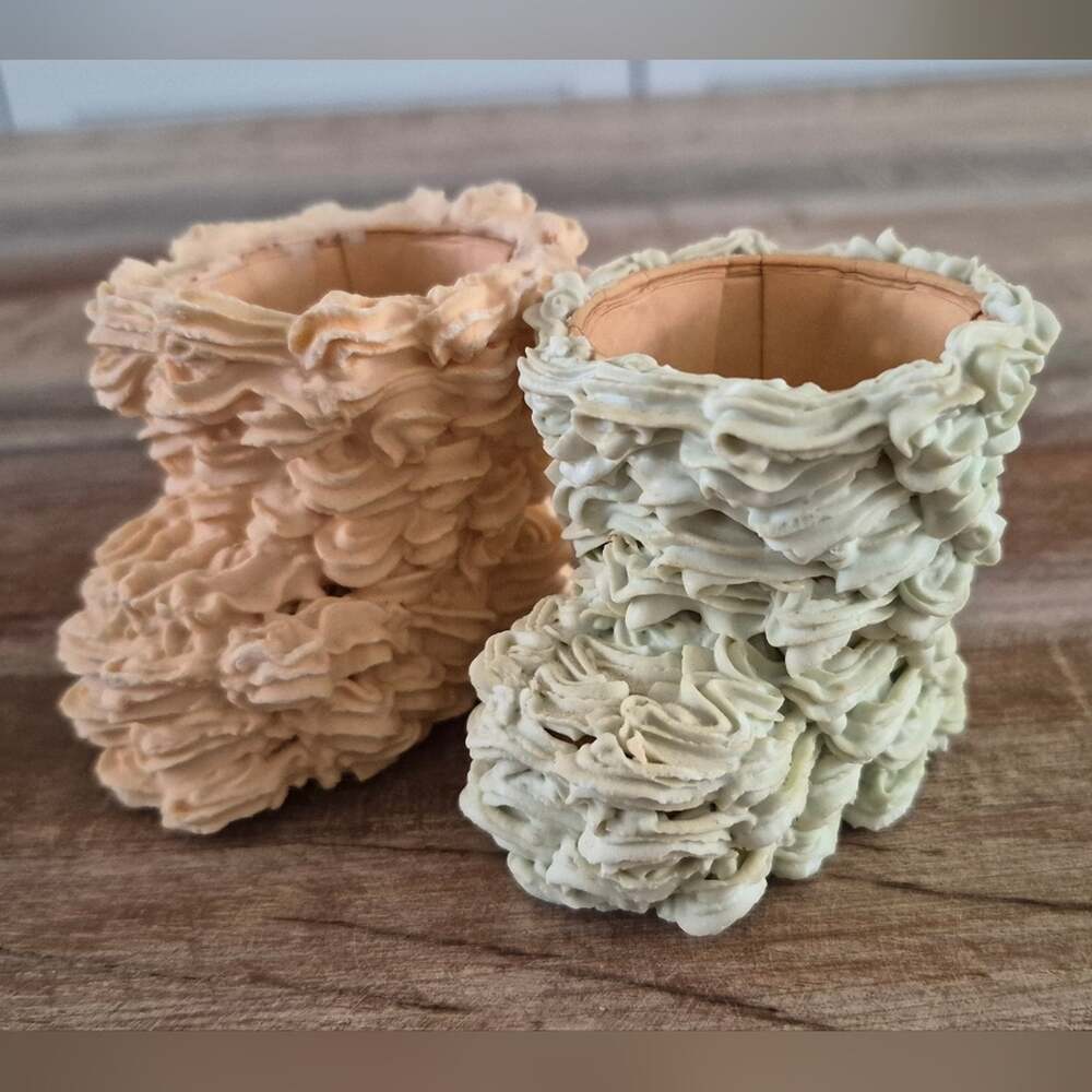 Vintage Textured Ceramic baby Boots Ideal For Babyshower Gifts/nursery Decor